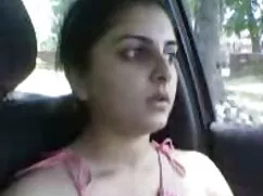 Golpea a Brenna Spar ...