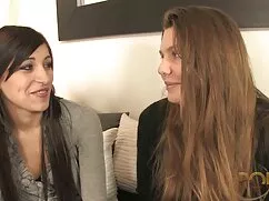 La pelirroja Eli Hol ...