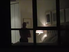 Mary House juega con ...