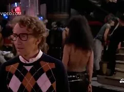 Anna Dominic se mast ...