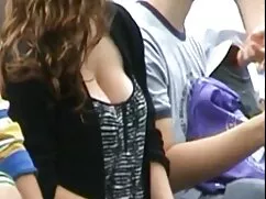 El chico se corre so ...