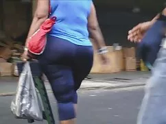 Latina folla con un  ...