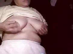 Pelirroja le hace un ...