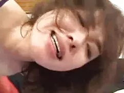 Chica gótica recibe  ...