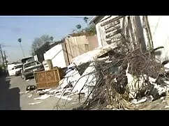 La morena se mete un ...